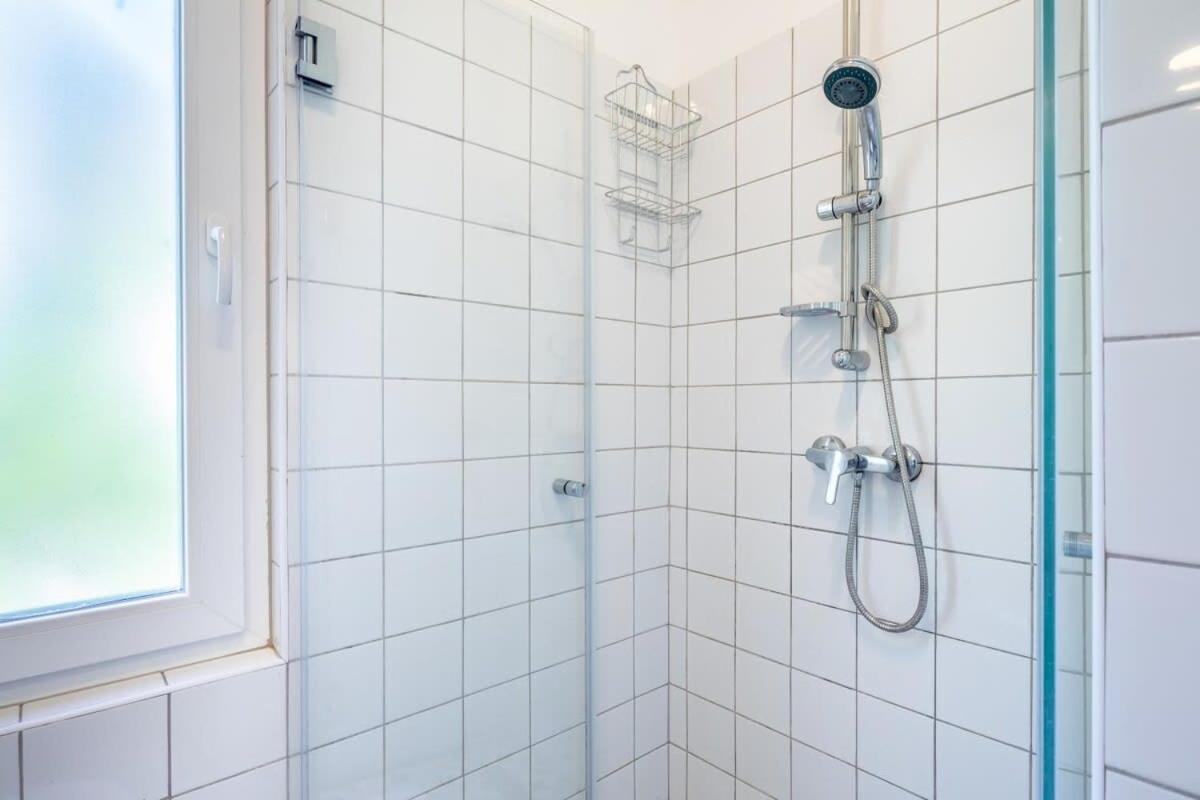 Apartament Lovely & Cozy With A C *