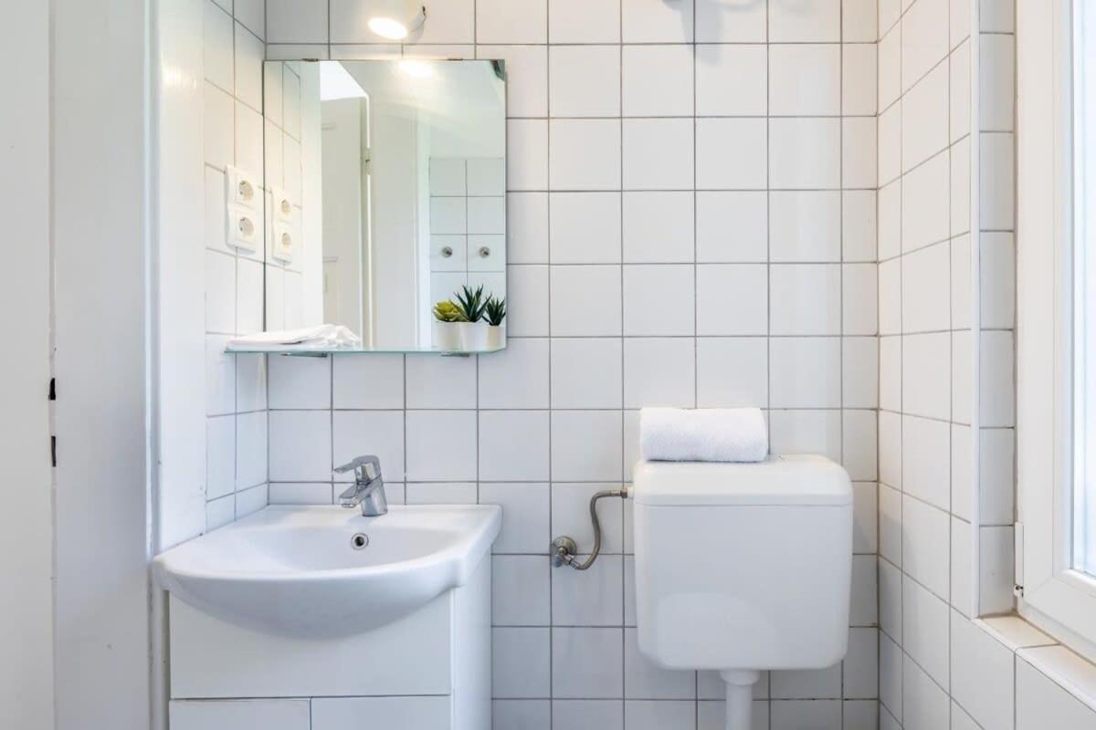 Lovely & Cozy With A C Apartament *