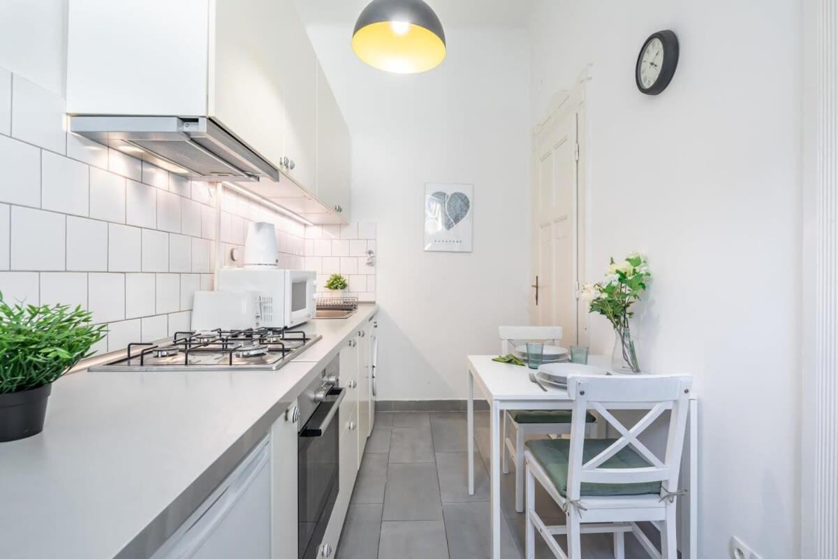 Lovely & Cozy With A C Apartament Budapesta