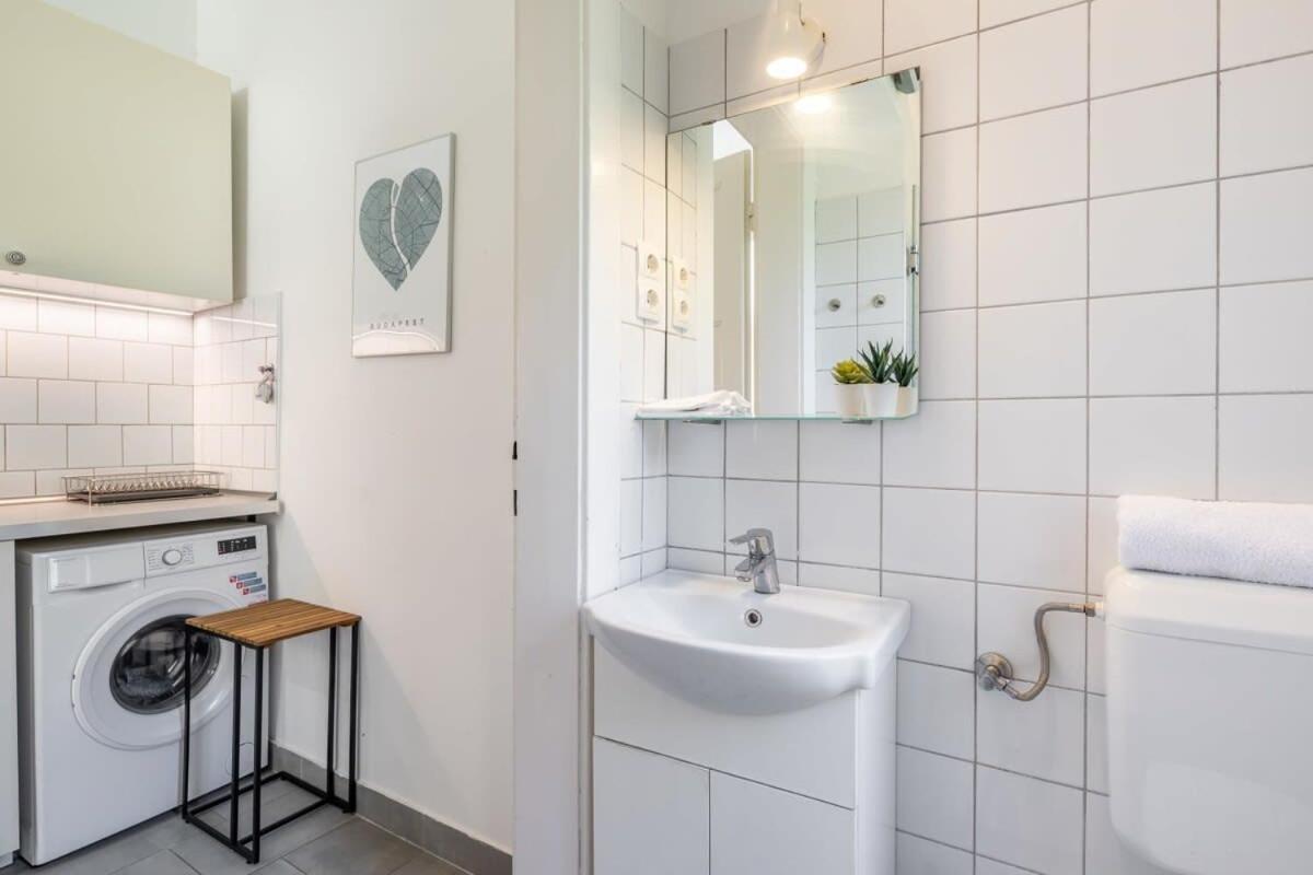 Lovely & Cozy With A C Budapesta