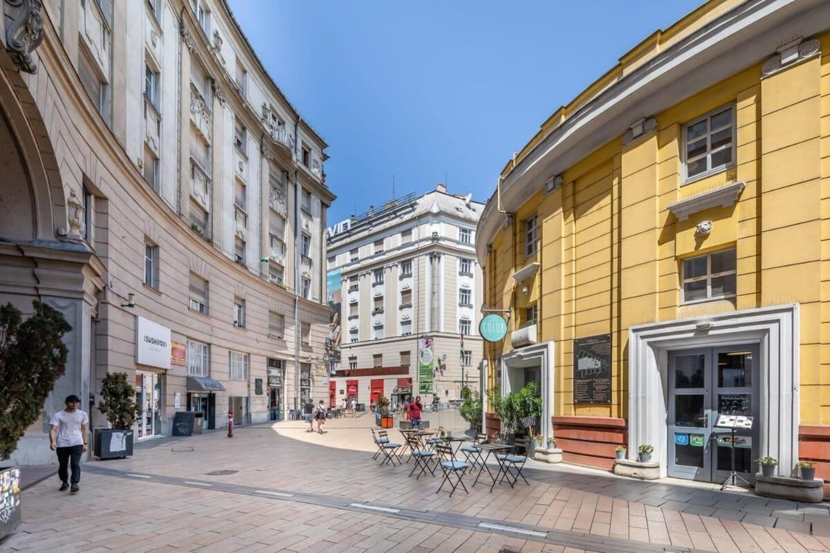 Apartament Lovely & Cozy With A C *