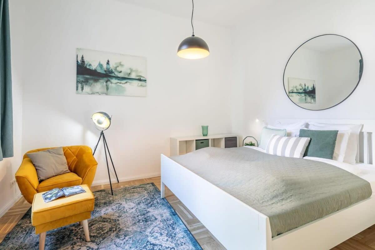 Lovely & Cozy With A C Apartament *
